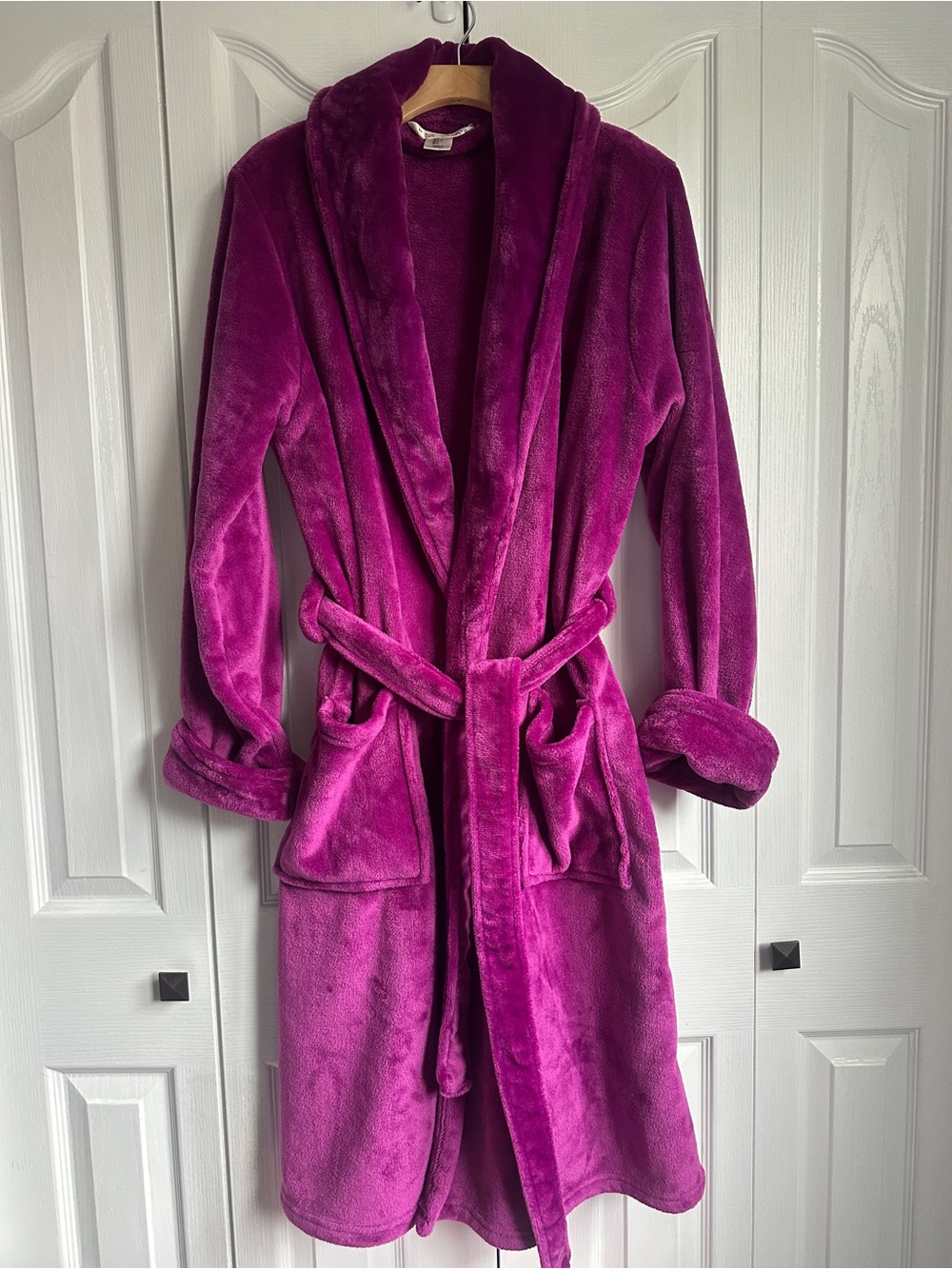 Max Studio Plush Shawl-Collar Robe in Magenta